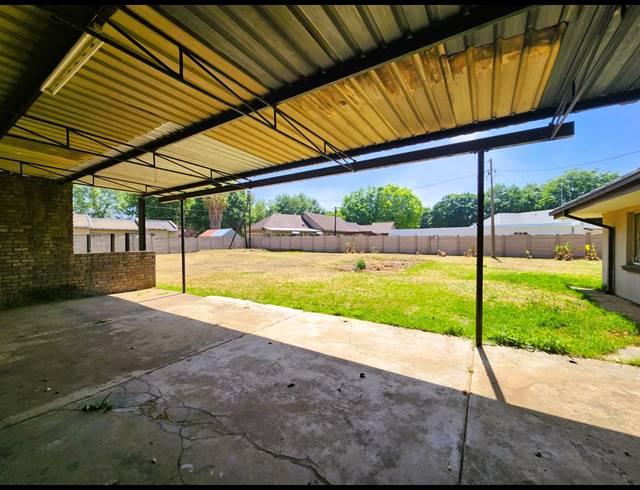 3 BEDROOM HOUSE FOR SALE IN THREE RIVERS